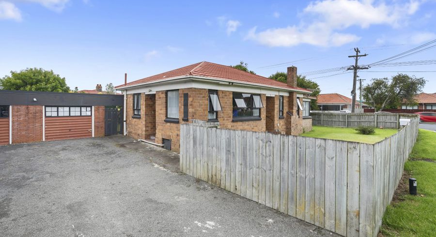  at 1/1 Hamilton Road, Papatoetoe, Manukau City, Auckland