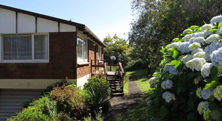  at 41 Girrahween Drive, Tōtara Vale, Auckland