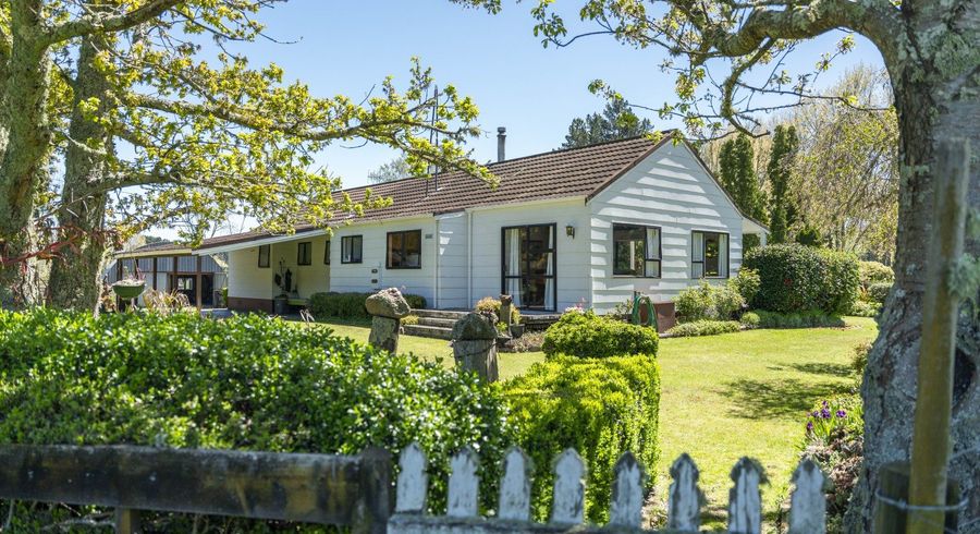  at 906 Tukairangi Road, Acacia Bay, Taupo, Waikato