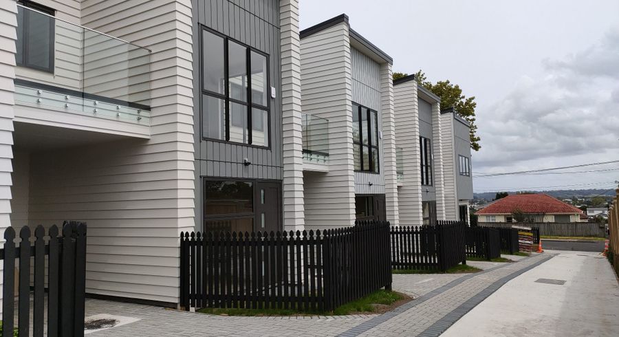  at 7/21 Humphrey Kemp Ave, Henderson, Waitakere City, Auckland