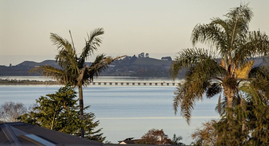  at 75a Thirteenth Avenue, Avenues, Tauranga, Bay Of Plenty