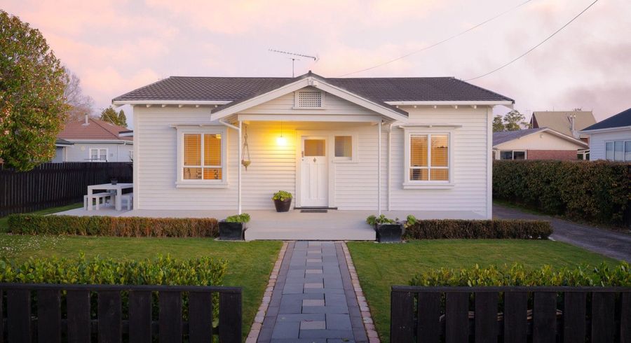  at 14 Bains Avenue, Hamilton East, Hamilton, Waikato