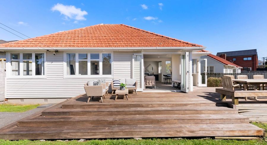  at 25 Holland Avenue, Point England, Auckland City, Auckland