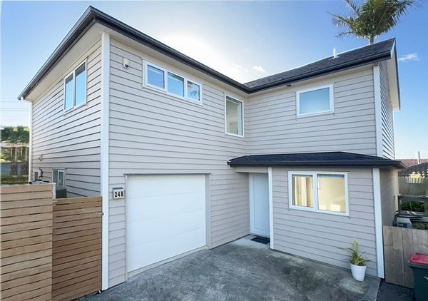  at 24B Fickling ave, Hillsborough, Auckland City, Auckland