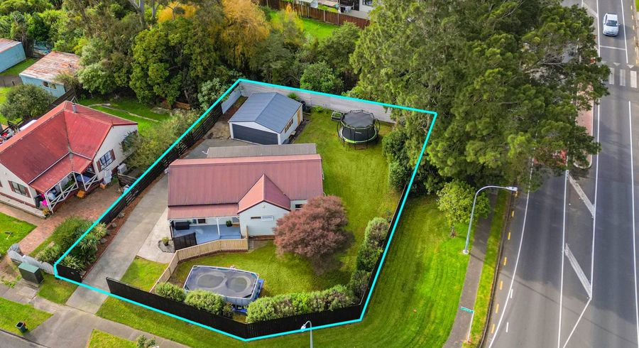  at 1 Luanda Drive, Ranui, Auckland