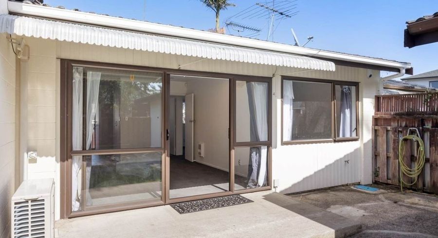  at 4/22 Longford Street, Mount Wellington, Auckland