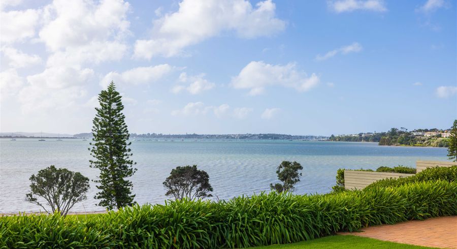  at 32 Bramley Drive, Farm Cove, Auckland