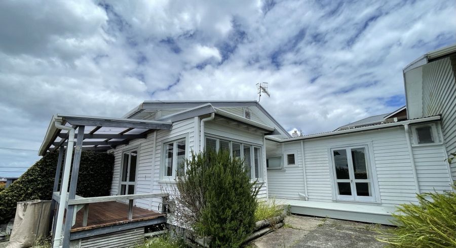  at 2/20 Ngataringa Road, Devonport, North Shore City, Auckland