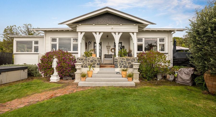  at 14 Mccormacks Bay Road, Mount Pleasant, Christchurch City, Canterbury