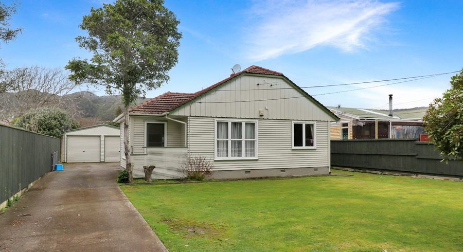  at 994 Taita Drive, Taita, Lower Hutt