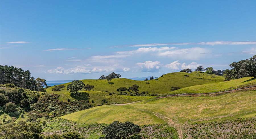  at 32 Hill Road, Ostend, Waiheke Island