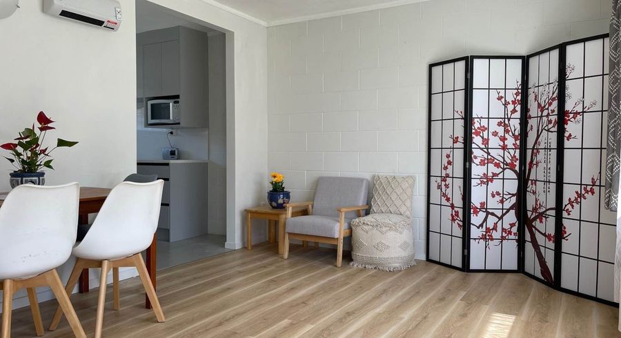  at 2/75 Seabrook Avenue, New Lynn, Waitakere City, Auckland