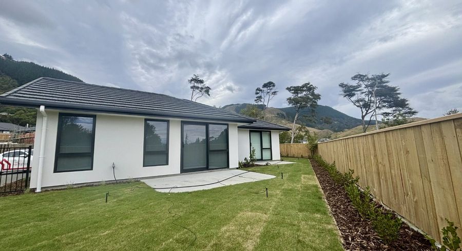  at 2 Border Lane, Stoke, Nelson, Nelson / Tasman