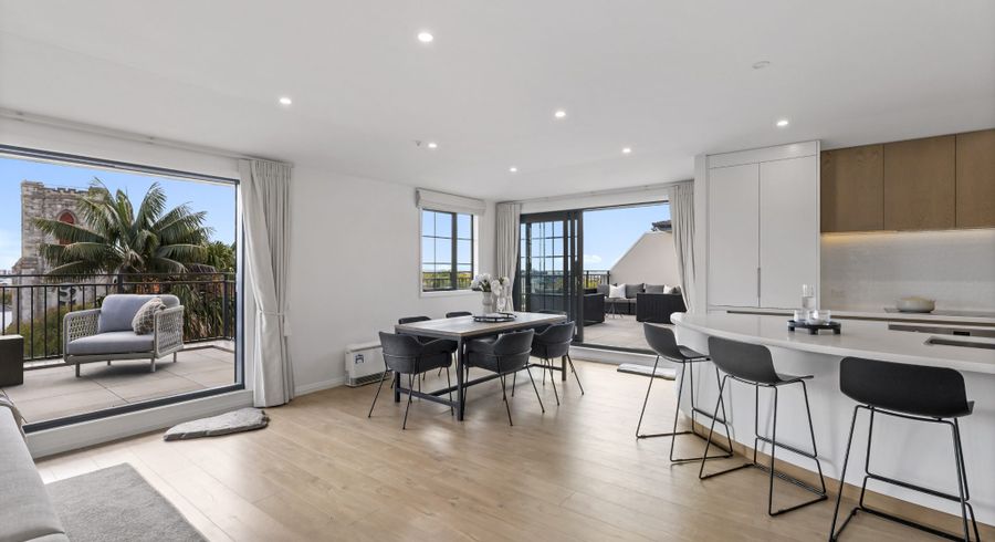  at 10/2 Bassett Road, Remuera, Auckland City, Auckland