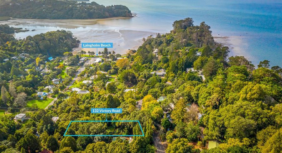  at 132 Victory Road, Laingholm, Auckland