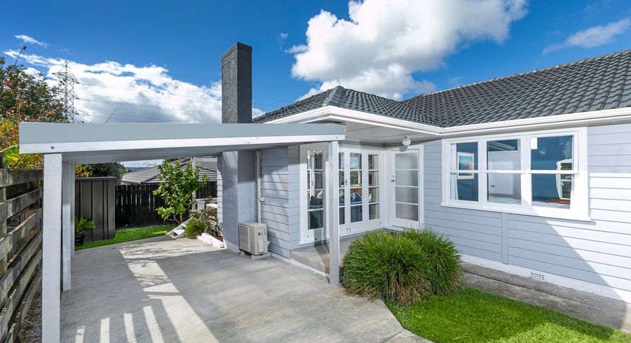  at 2 Meadow Crescent, Te Atatu South, Auckland
