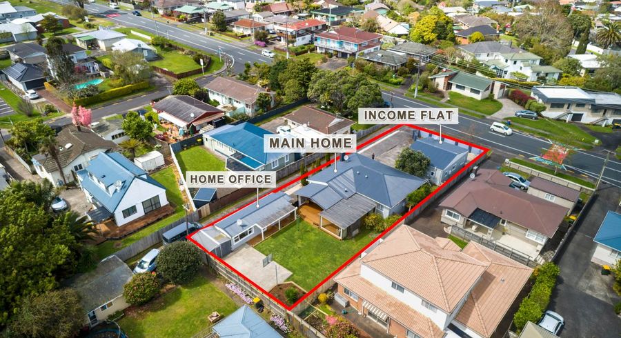  at 126 Chivalry Road, Glenfield, Auckland