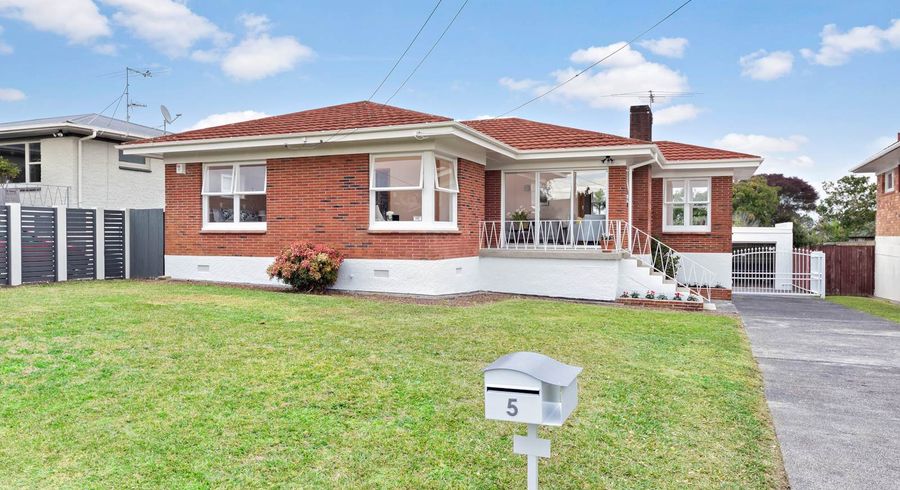  at 5 Letterkenny Place, Blockhouse Bay, Auckland