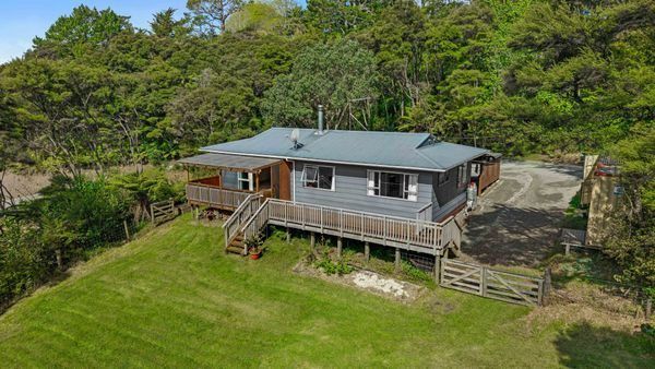  at 93 Mcentee Road, Waitakere, Auckland
