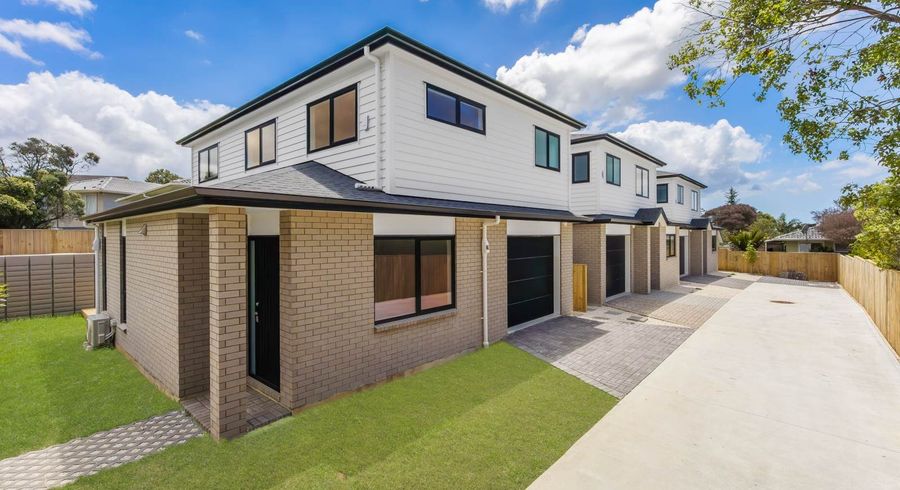  at 52 Felgrove Street, Glendene, Waitakere City, Auckland