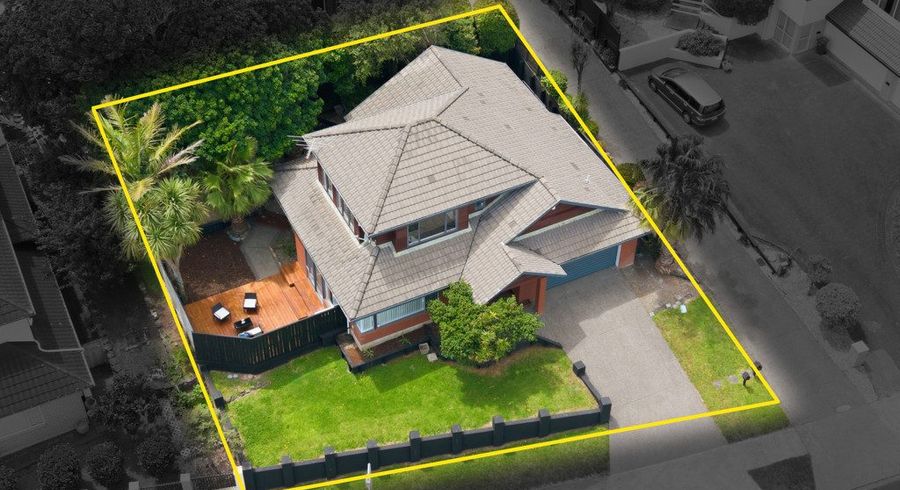  at 1/40 Jane Eyre Drive, Somerville, Auckland