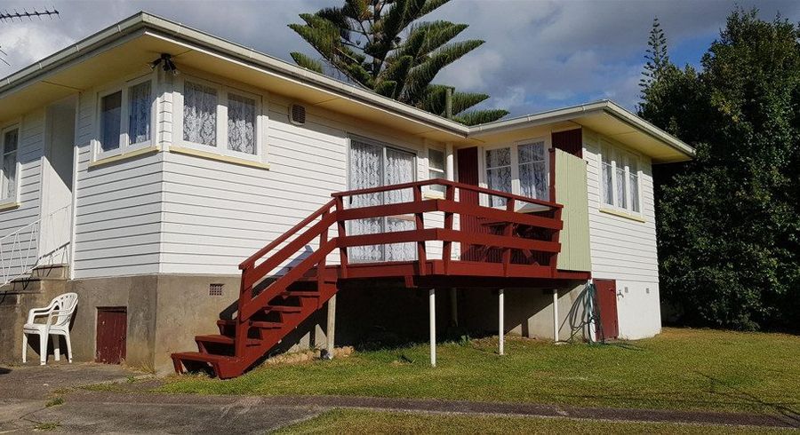  at 4 Pomelo Road, Te Atatu South, Waitakere City, Auckland
