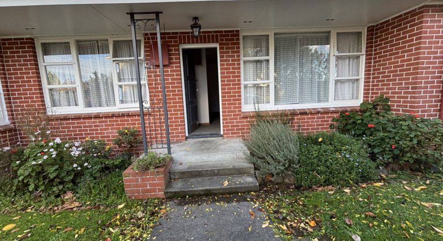  at 2/17 Centennial Drive, Hokowhitu, Palmerston North, Manawatu / Whanganui