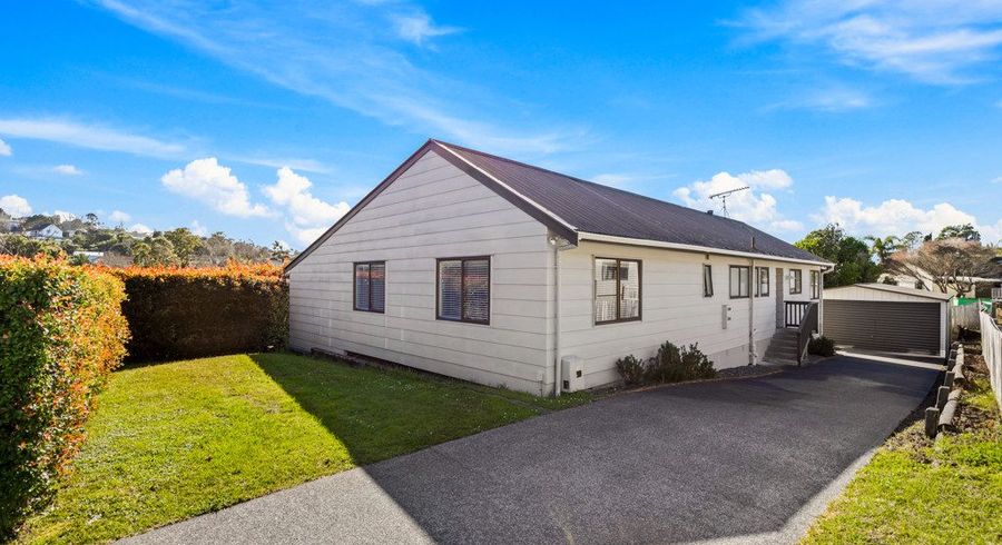  at 6 Neilon Place, Northcross, North Shore City, Auckland