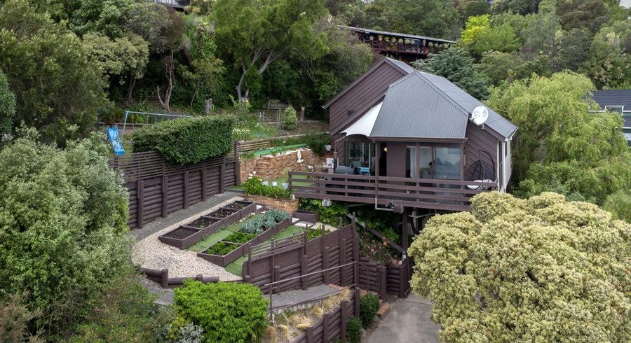  at 10 Osmond Lane, Mount Pleasant, Christchurch City, Canterbury