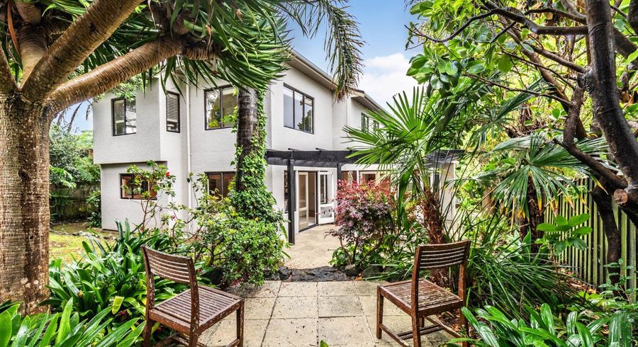  at 2/24 Fenwick Avenue, Milford, North Shore City, Auckland