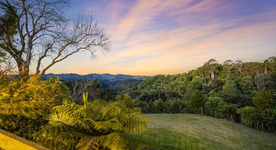  at 3 Laingfield Terrace, Laingholm, Waitakere City, Auckland