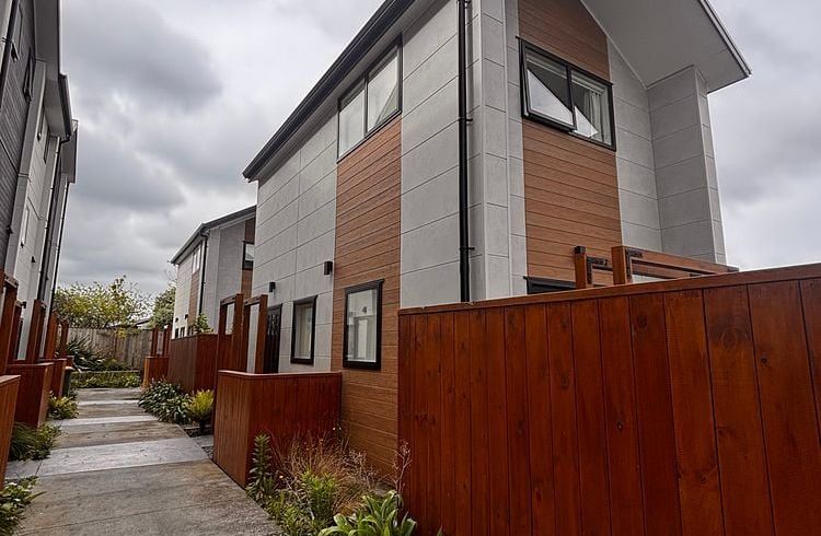  at 11/41 Kervil Avenue, Te Atatu Peninsula, Waitakere City, Auckland