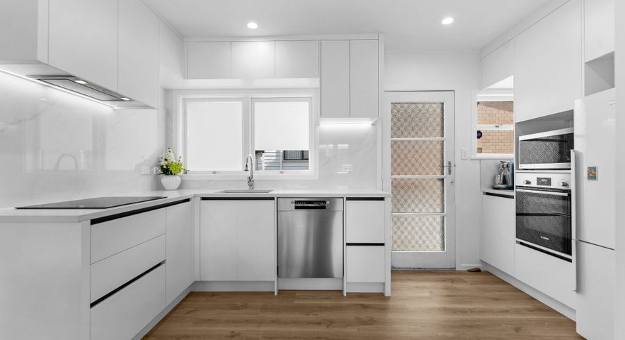  at A/16 Grassways Avenue, Pakuranga, Manukau City, Auckland