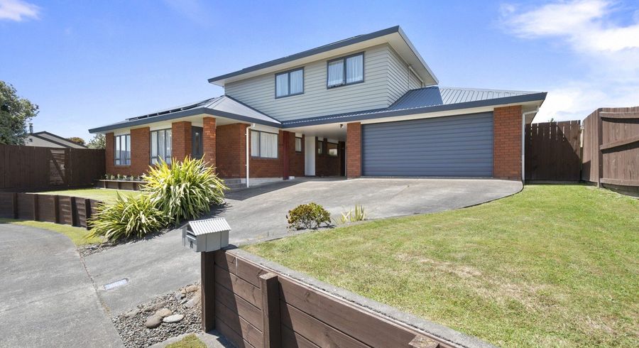  at 8 Sunshine Place, Kelvin Grove, Palmerston North