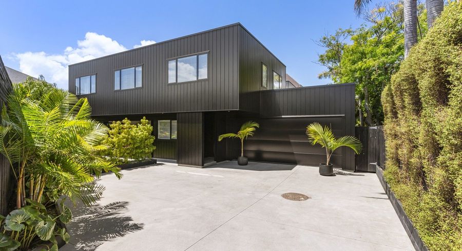 at 35A Montgomery Avenue, Belmont, Auckland