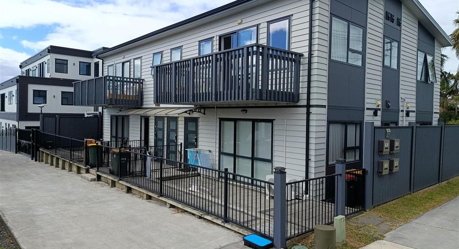  at 3/12 Pleasant Road, Glen Eden, Waitakere City, Auckland