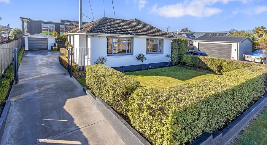  at 24 Nancy Avenue, Mairehau, Christchurch City, Canterbury