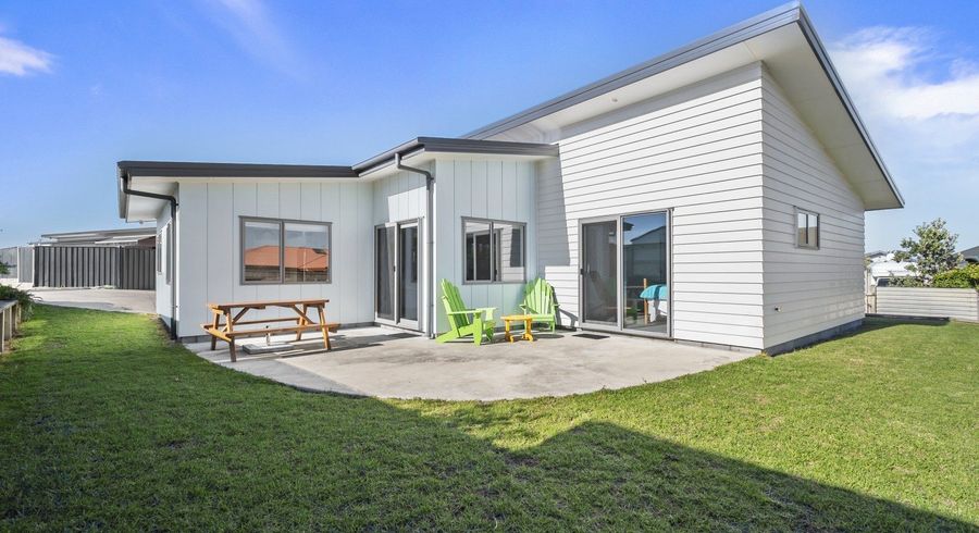  at 9 Forbes Road, Foxton Beach, Foxton