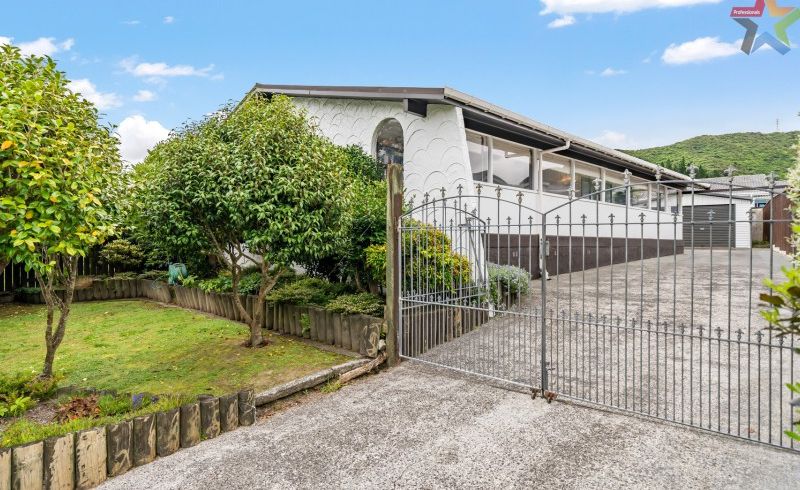  at 325 Wellington Road, Wainuiomata, Lower Hutt