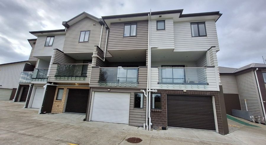  at 24 Wallson Crescent, City Centre, Manukau City, Auckland