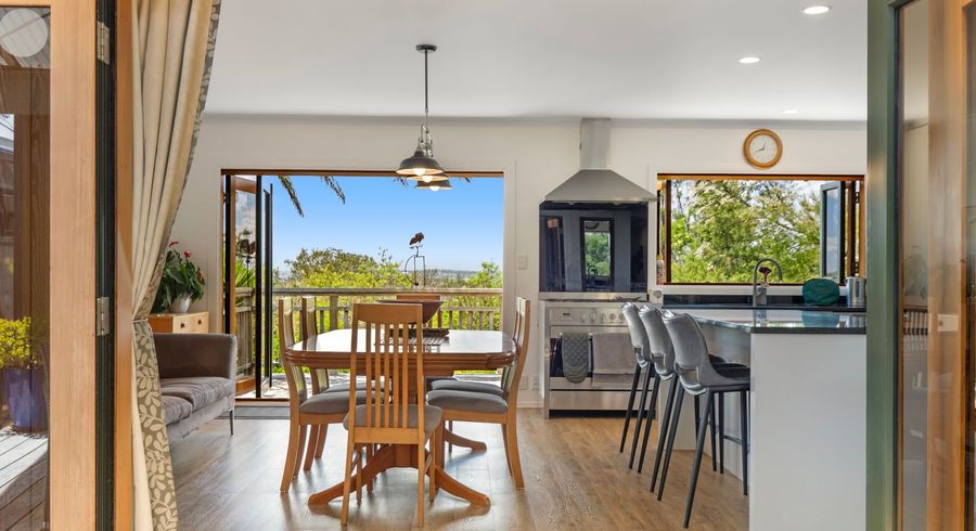  at 10 Sunhill Road, Sunnyvale, Waitakere City, Auckland