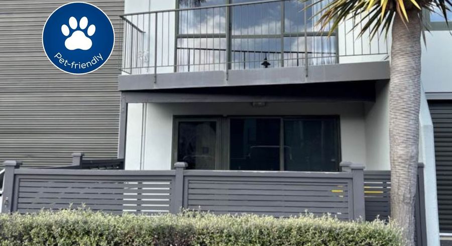  at 2/14 Airborne Road, Albany, North Shore City, Auckland