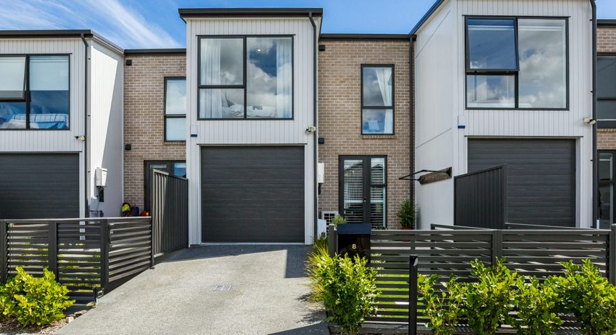  at 8 Tokitoki Way, Kenepuru, Porirua