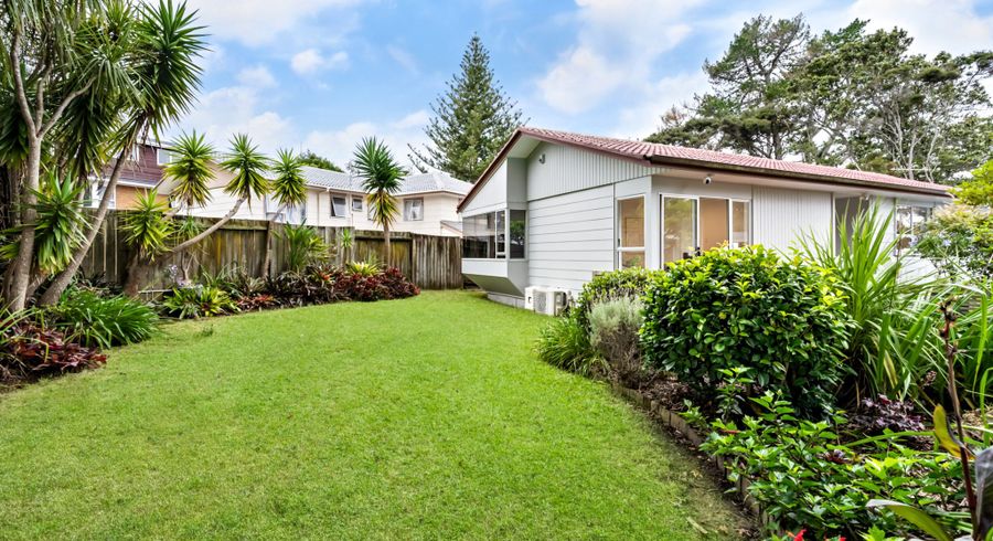  at 15 Cunliffe Place, Glenfield, North Shore City, Auckland