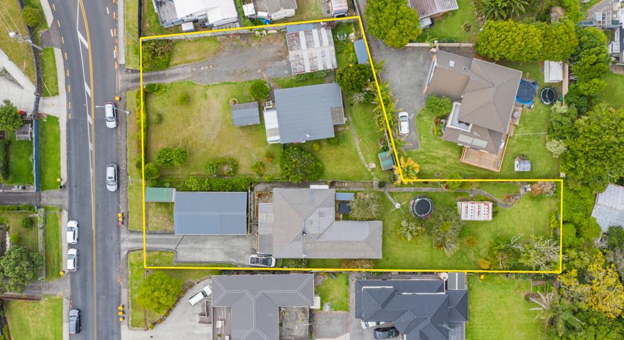  at 101 Awaroa Road, Sunnyvale, Auckland