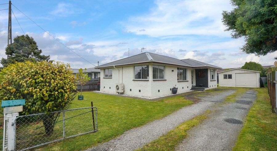  at 16 Hyde Street, Clifton, Invercargill