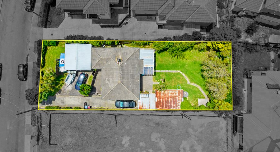  at 14 Nash Road, Mount Roskill, Auckland