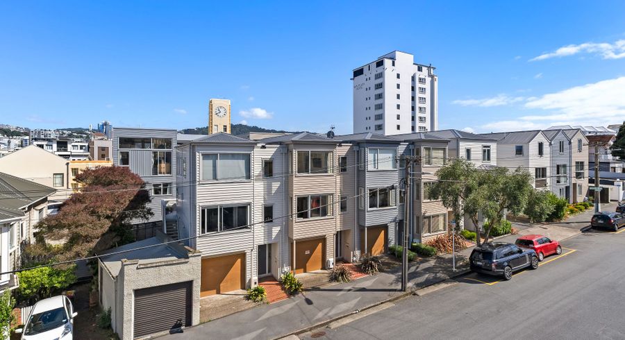  at 2/15 Roxburgh Street, Mount Victoria, Wellington, Wellington