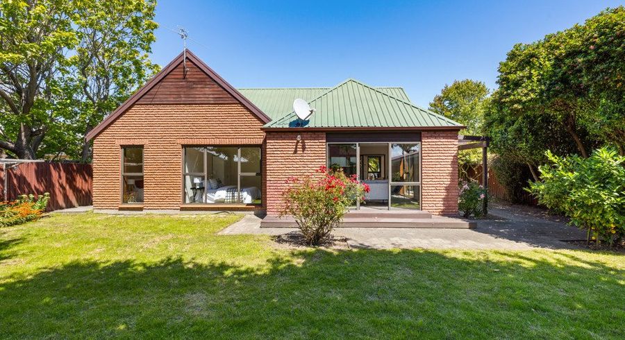  at 10 Lodge Place, Ilam, Christchurch City, Canterbury