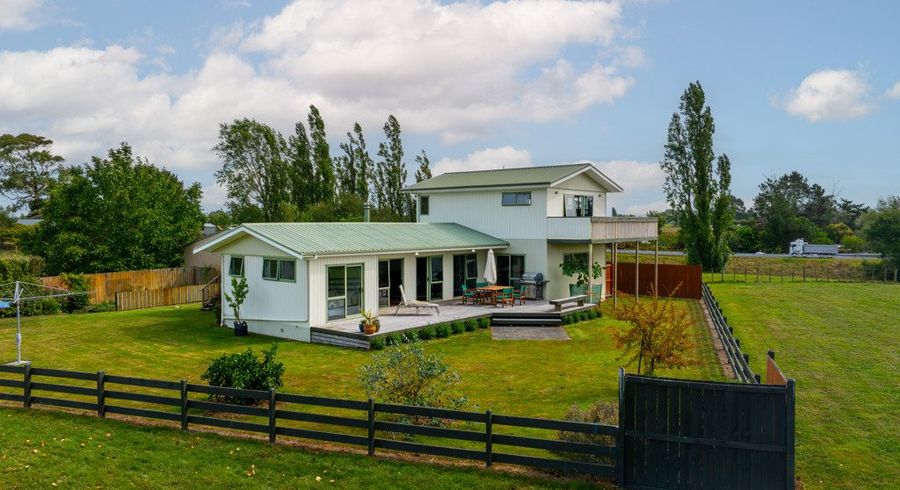  at 2352 River Road, Horsham Downs